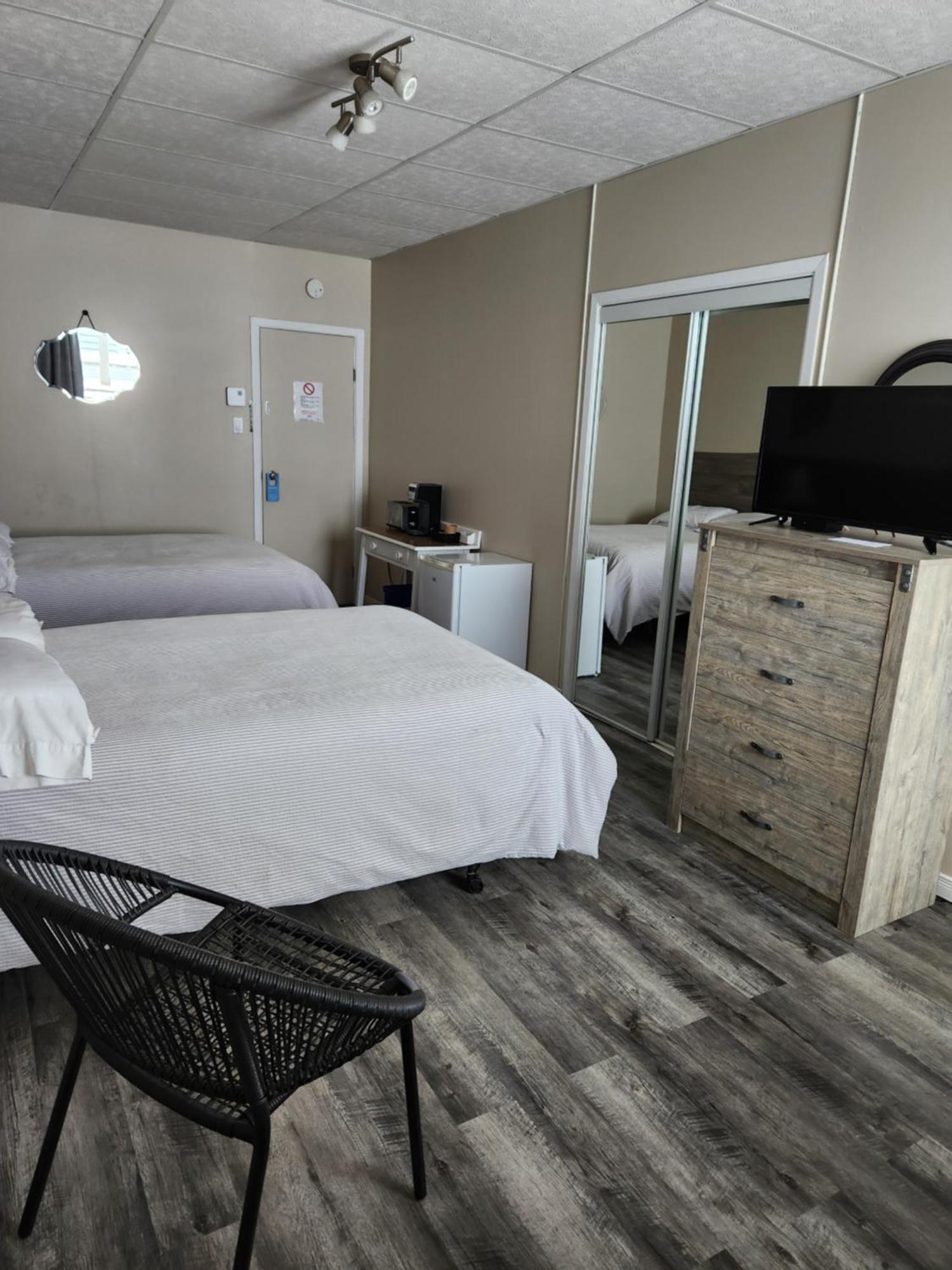 Motel Nanook แคป-ชาต์ ภายนอก รูปภาพ