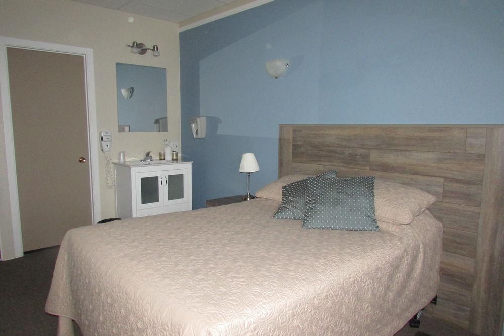 Motel Nanook แคป-ชาต์ ภายนอก รูปภาพ